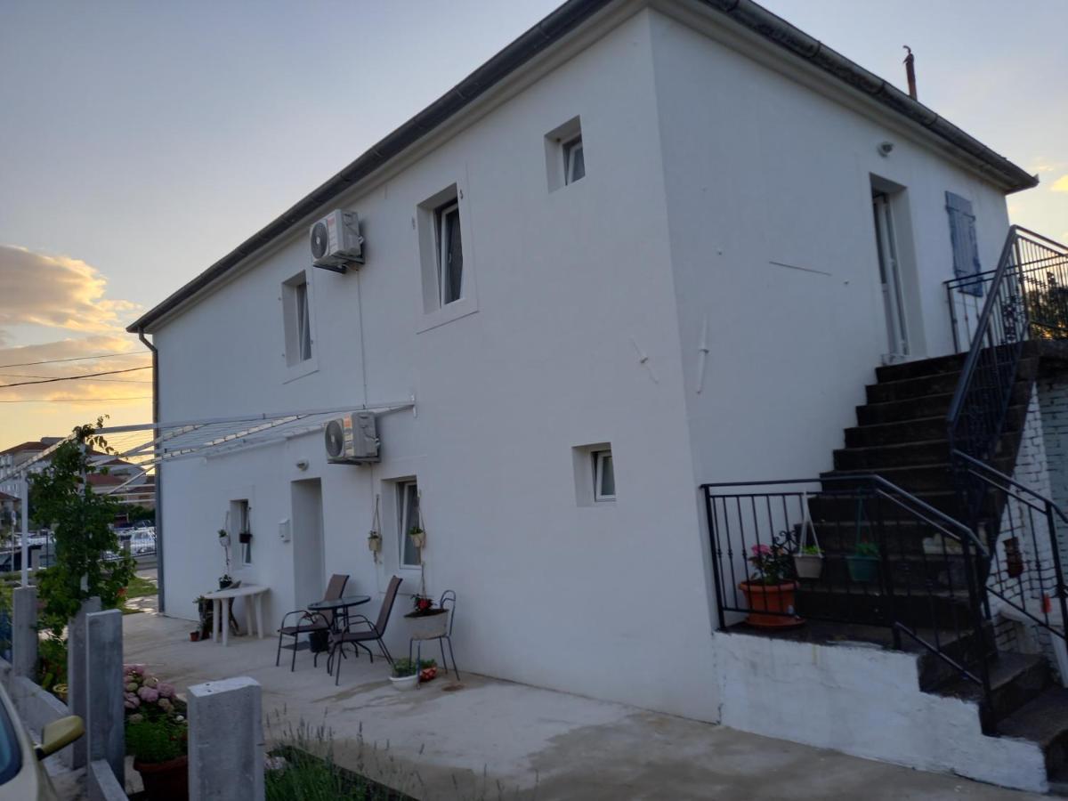 דירות טיווט Old Marine House מראה חיצוני תמונה